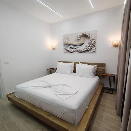Mario's Bed & Breakfast Himare